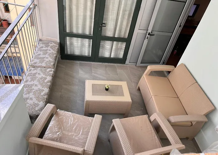 Rock Apartments - Cozy Apartments Close To The Beach