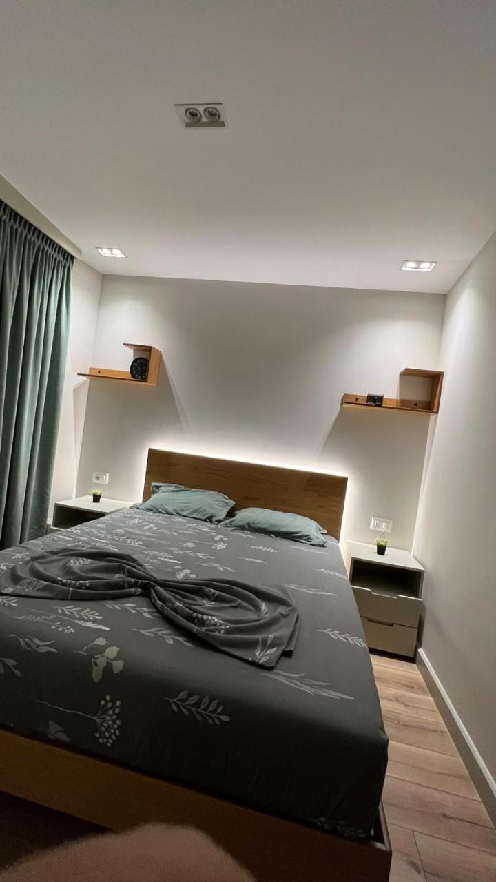 Apartment Rock - Cozy Close To The *